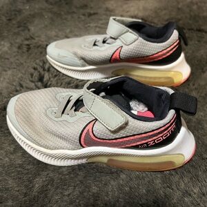 Nike Kids Air Zoom Sneakers Gray Pink Size 11
